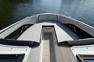 Thumbnail von Sea Ray SPX 210