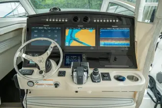 Thumbnail von Boston Whaler 420 Outrage