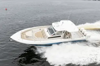 Thumbnail von Boston Whaler 420 Outrage