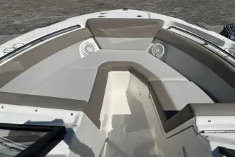 Thumbnail von Boston Whaler 210 Vantage