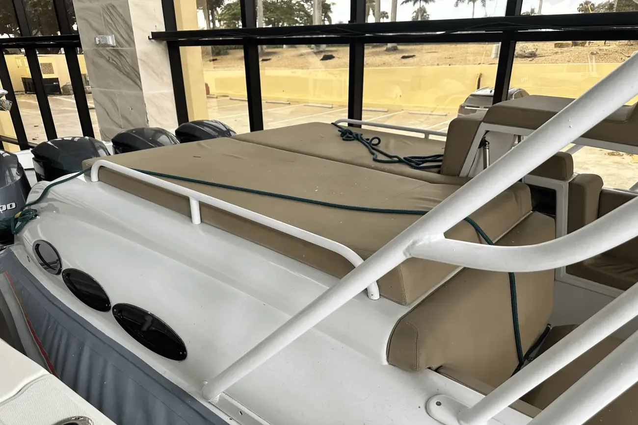 Thumbnail von Nautica International 44 Express