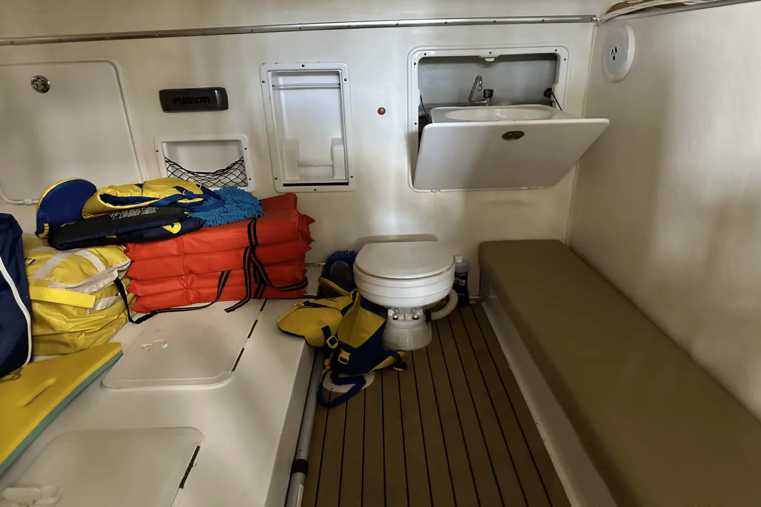 Thumbnail von Nautica International 44 Express