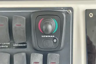 Thumbnail von Boston Whaler 370 Outrage