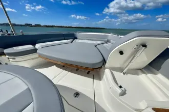 Thumbnail von Boston Whaler 420 Outrage