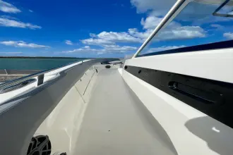 Thumbnail von Boston Whaler 420 Outrage