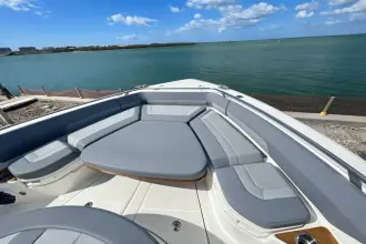 Thumbnail von Boston Whaler 420 Outrage