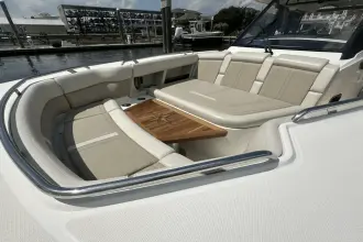 Thumbnail von Boston Whaler 350 Realm