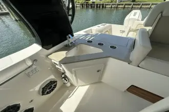 Thumbnail von Boston Whaler 350 Realm