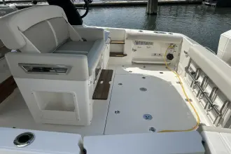 Thumbnail von Boston Whaler 350 Realm