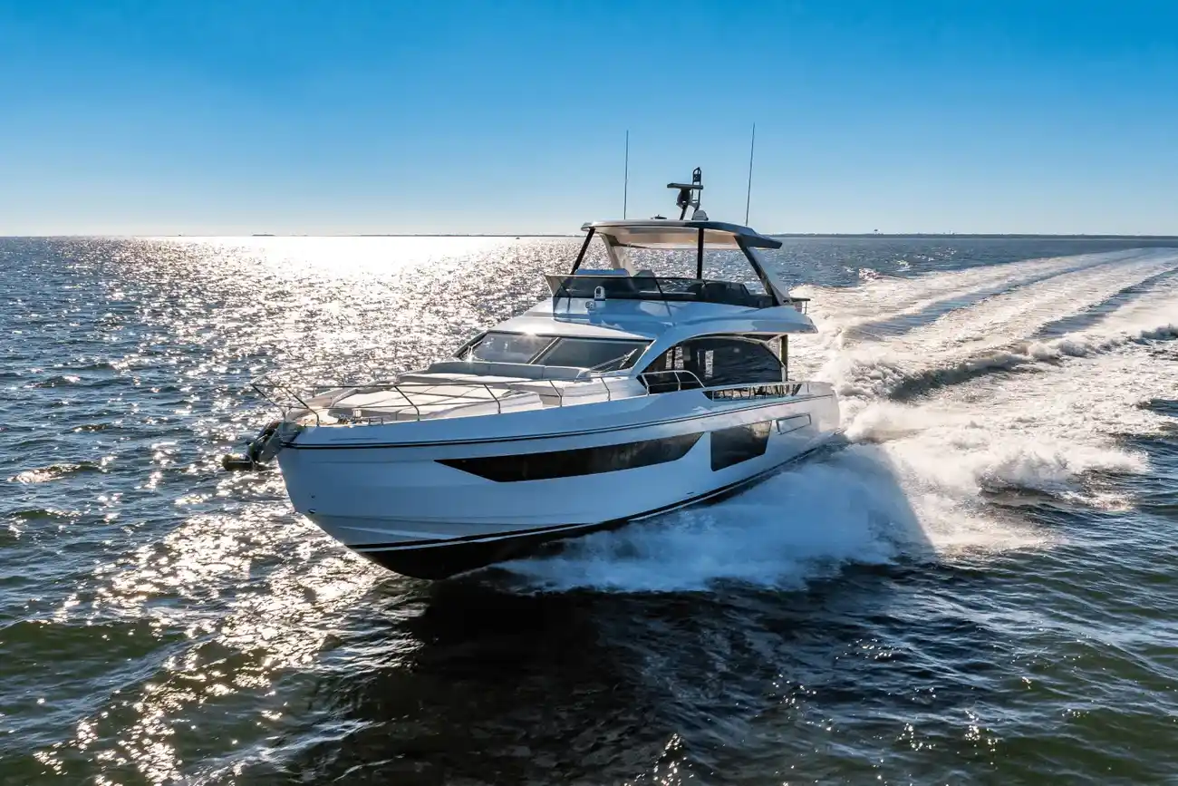 Thumbnail von Azimut 68