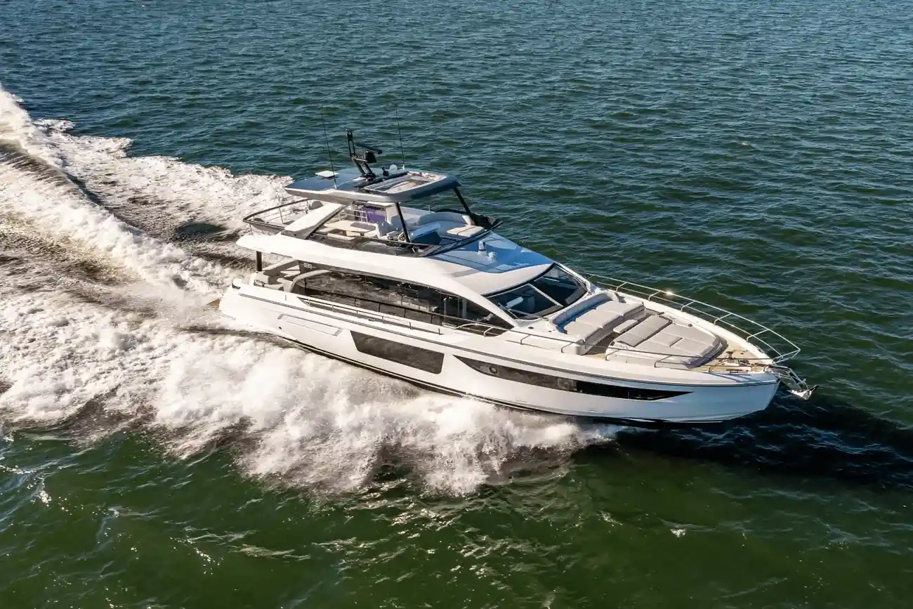 Thumbnail von Azimut 68