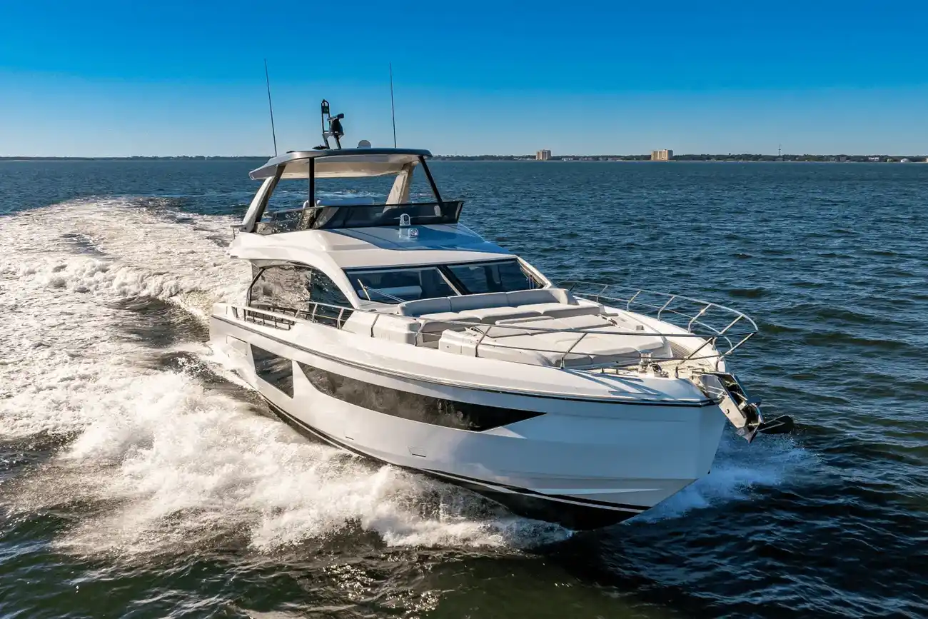 Thumbnail von Azimut 68