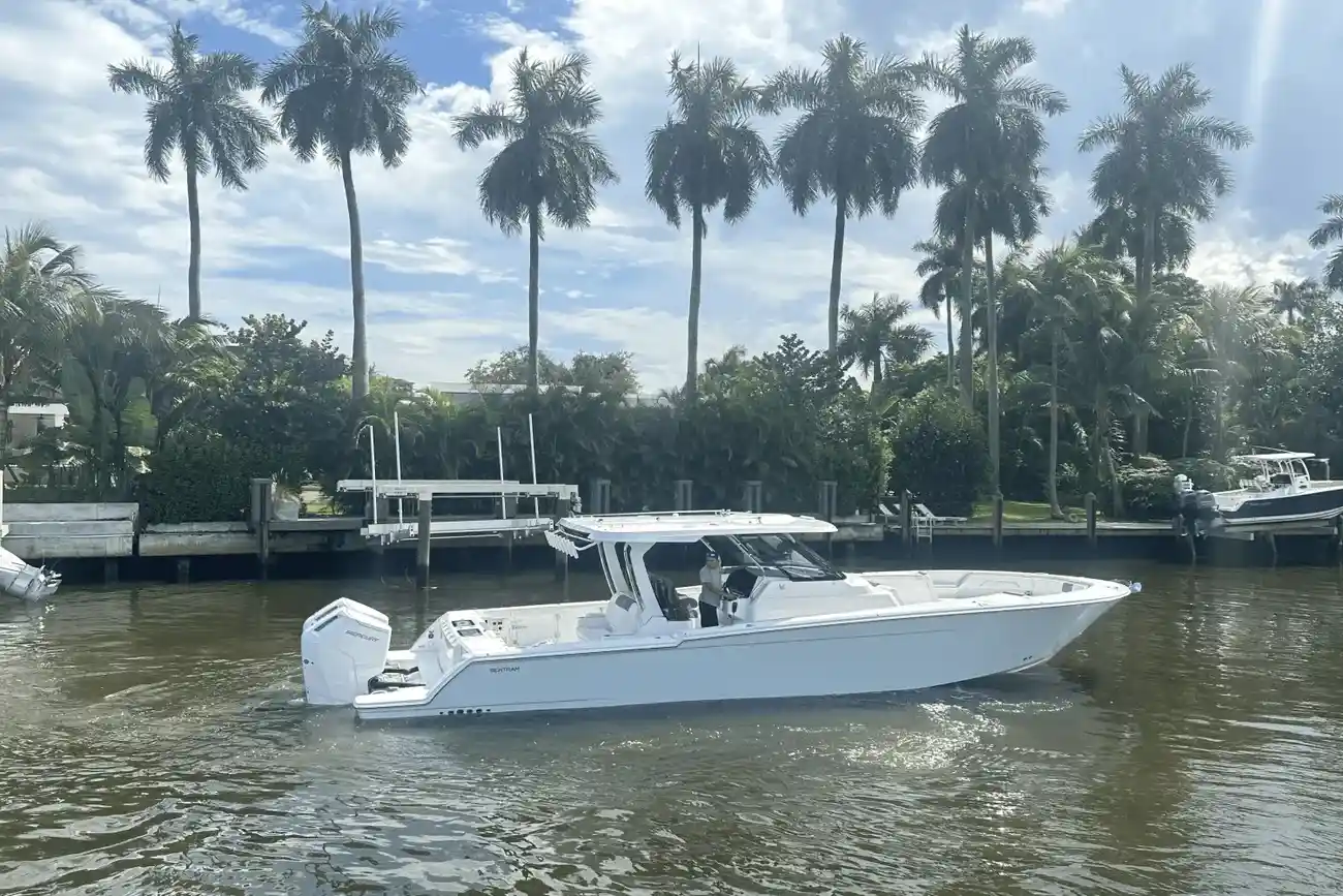 Thumbnail von Bertram 39 CC