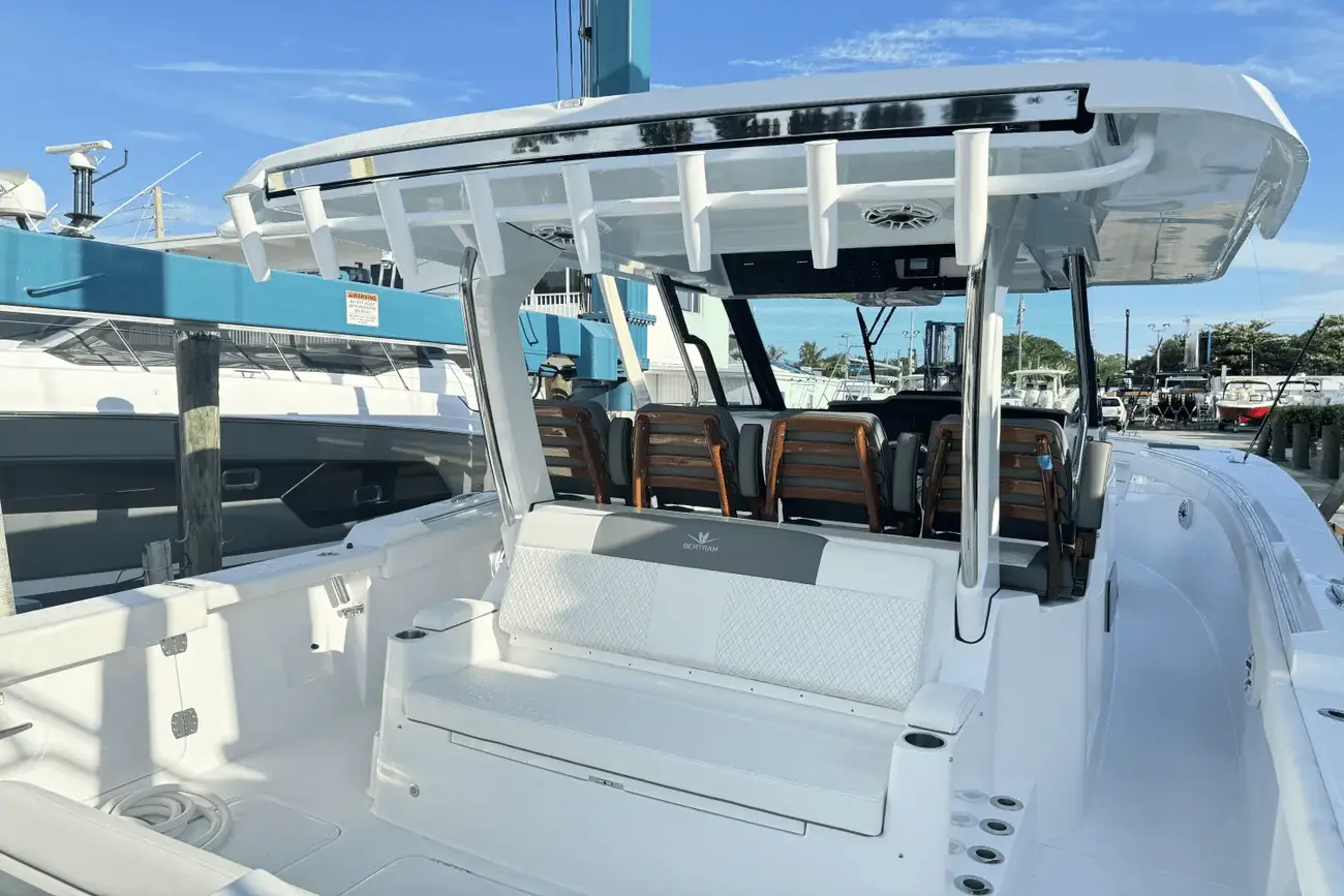 Thumbnail von Bertram 39 CC
