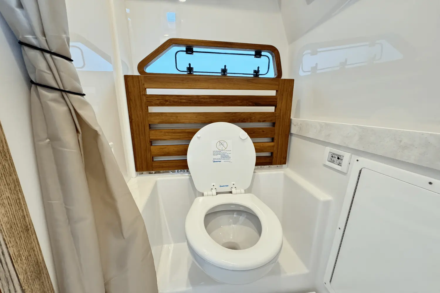 Thumbnail von Bertram 39 CC