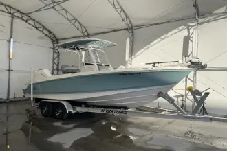 Thumbnail von Boston Whaler 230 Outrage