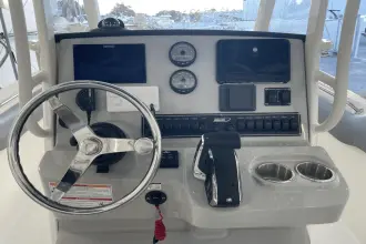 Thumbnail von Boston Whaler 230 Outrage