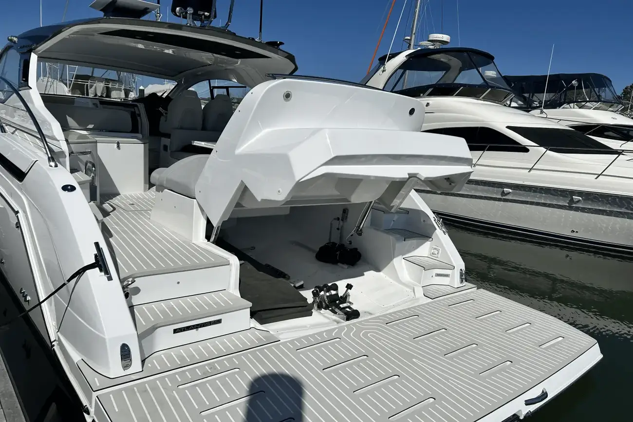 Thumbnail von Azimut Atlantis 45