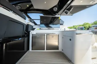 Thumbnail von Cruisers Yachts 50 GLS OB