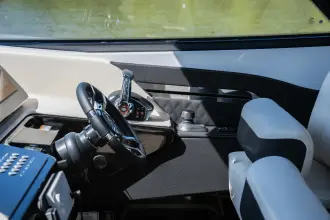 Thumbnail von Cruisers Yachts 50 GLS OB