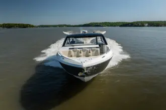 Thumbnail von Cruisers Yachts 50 GLS OB