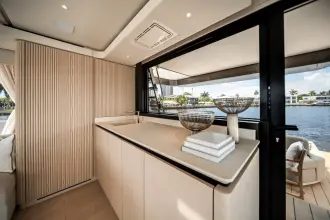 Thumbnail von Azimut Seadeck 6