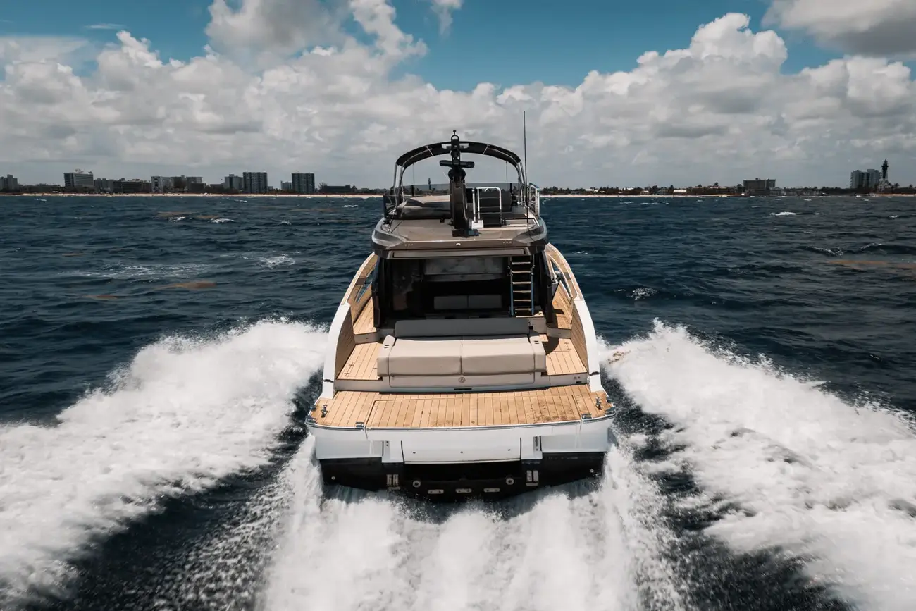 Thumbnail von Azimut Seadeck 6