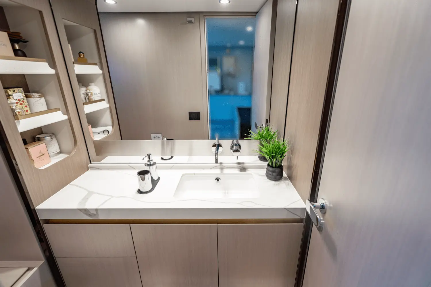 Thumbnail von Azimut 60