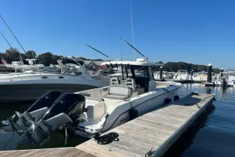 Thumbnail von Boston Whaler 330 Outrage