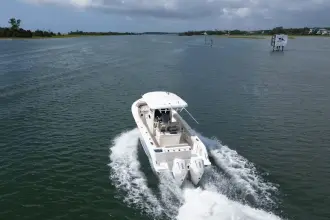 Thumbnail von Boston Whaler 250 Outrage