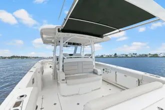 Thumbnail von Boston Whaler 380 Outrage