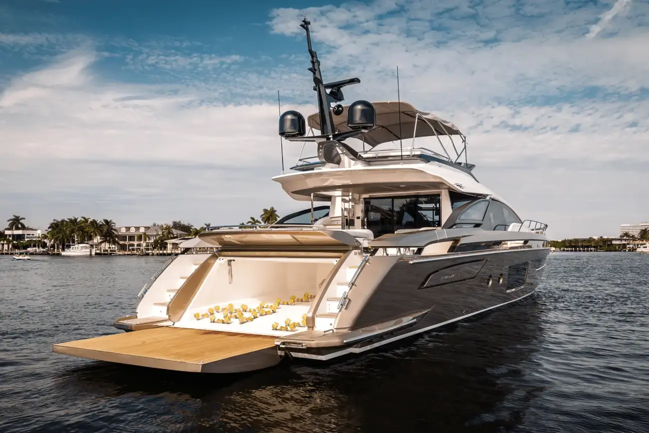 Azimut S8