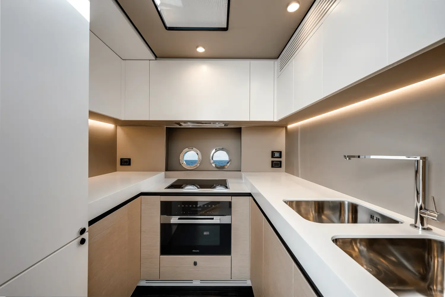 Thumbnail von Azimut S8