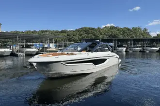 Thumbnail von Cruisers Yachts 42 GLS OB