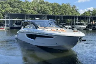 Thumbnail von Cruisers Yachts 42 GLS OB
