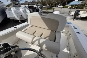 Thumbnail von Boston Whaler 230 Outrage