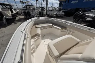 Thumbnail von Boston Whaler 230 Outrage