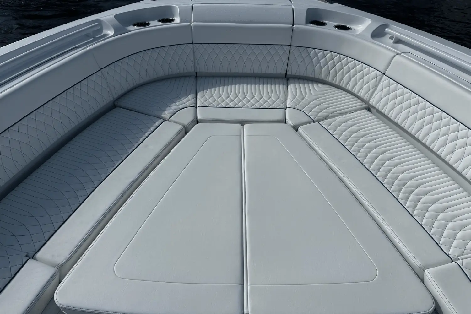 Thumbnail von Intrepid 41 Panacea