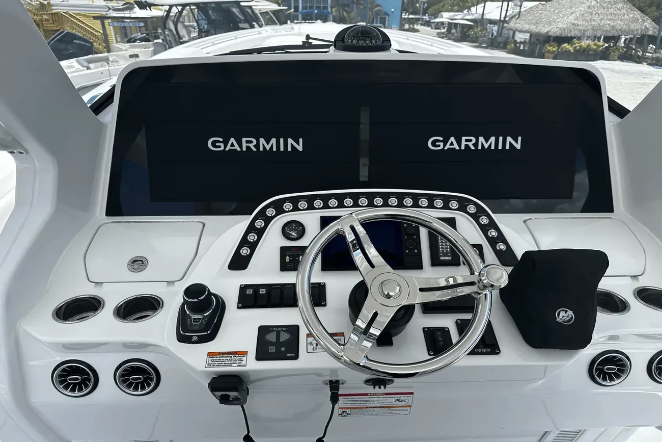 Thumbnail von Intrepid 41 Panacea