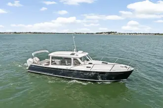 MJM Yachts 35Z