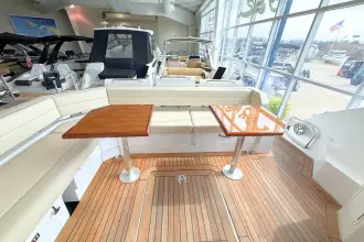 Thumbnail von Cruisers Yachts 42 Cantius
