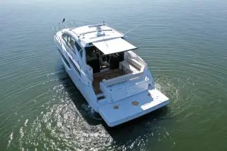 Thumbnail von Cruisers Yachts 42 Cantius