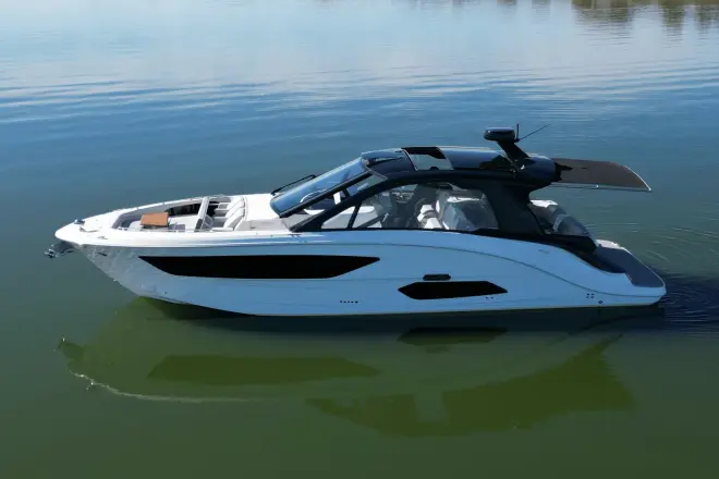 Sea Ray 370 Sundancer 