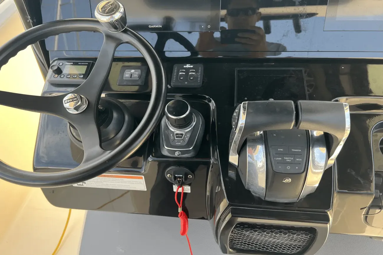 Thumbnail von Scout 305 LXF