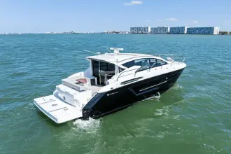 Thumbnail von Cruisers Yachts 46 Cantius
