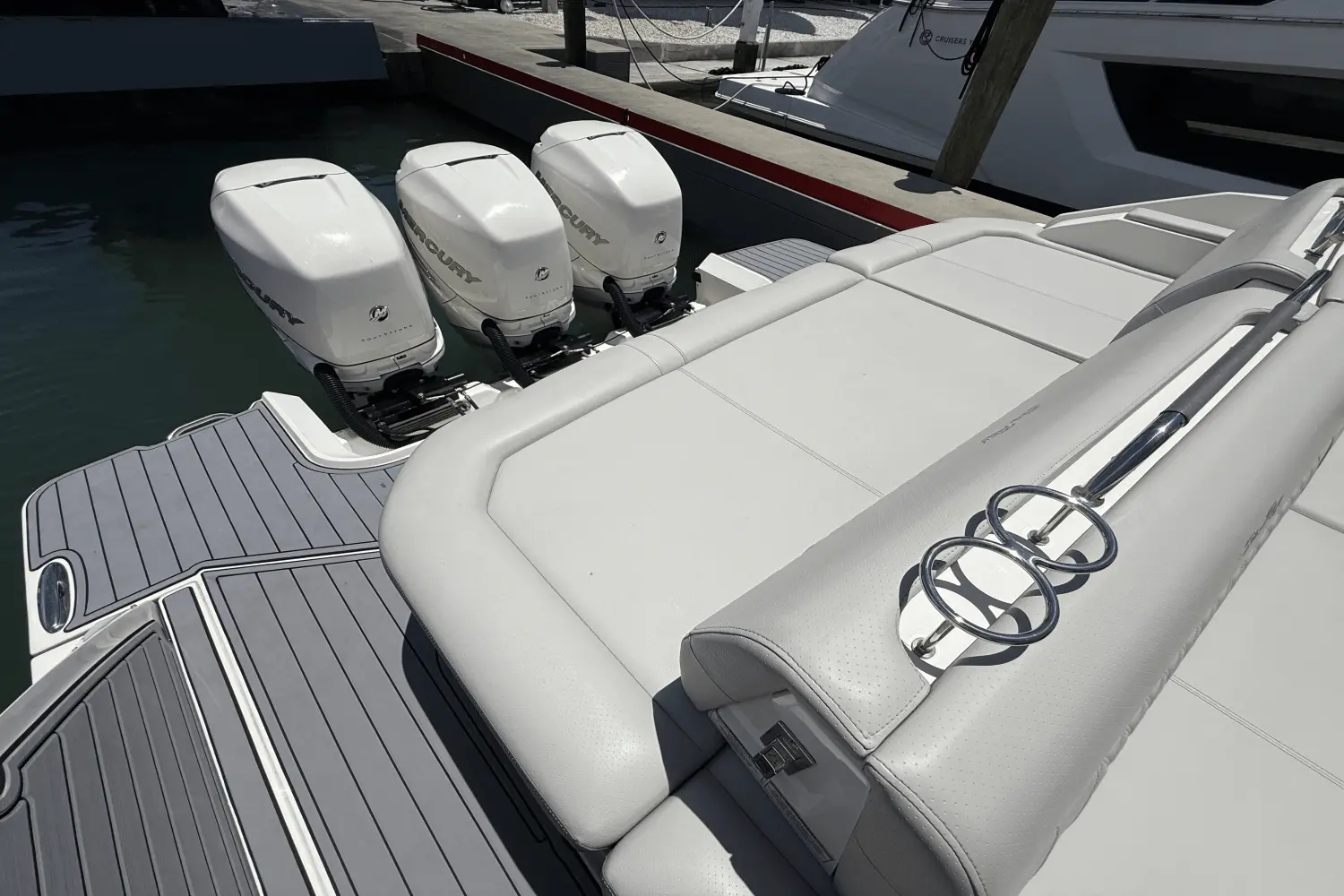 Thumbnail von Sea Ray SLX 400 Outboard
