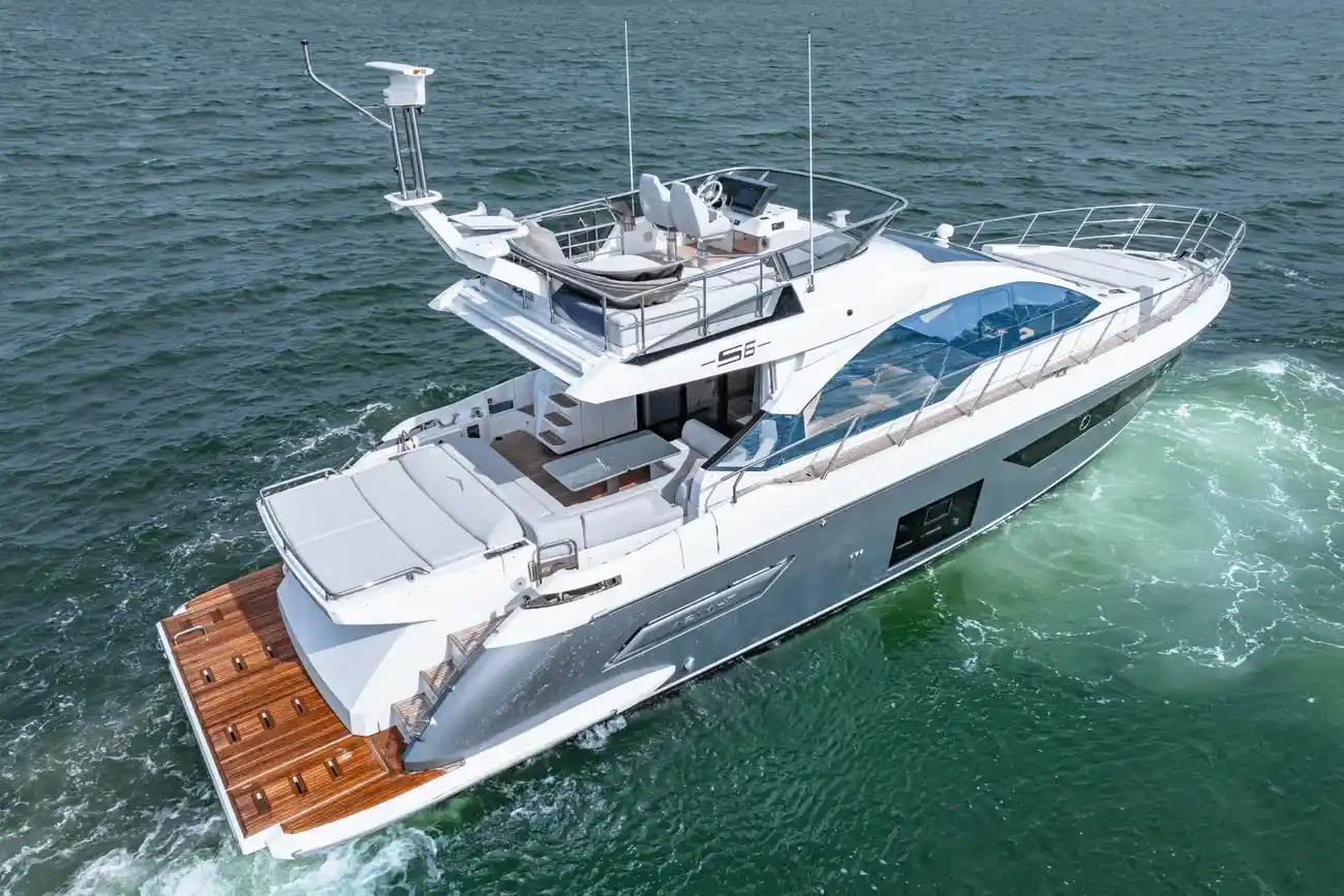 Thumbnail von Azimut S6