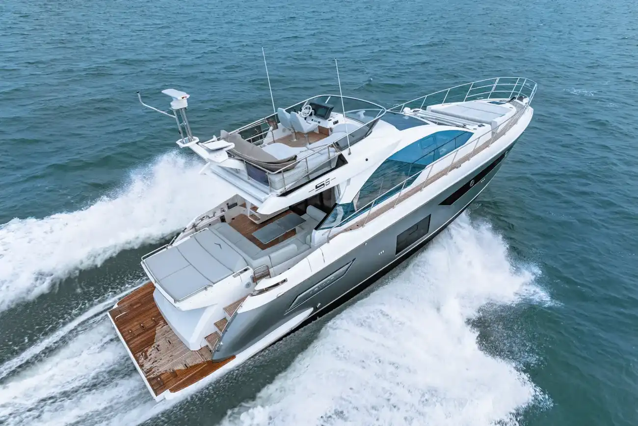 Thumbnail von Azimut S6