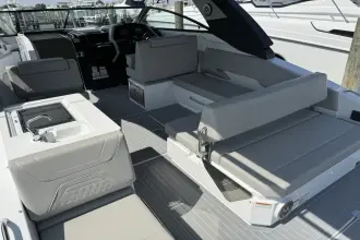 Thumbnail von Cruisers Yachts 34 GLS OB