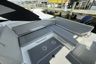 Thumbnail von Cruisers Yachts 34 GLS OB